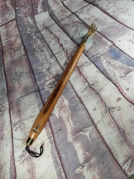 Manly Back Scratcher with Whiskey Barrel Handle – Unique Gift for Dad, Grandpa,